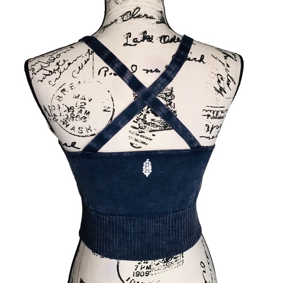 Free People - Good Karma Cropped Top in Deep Navy M/L - Picture 15 of 16